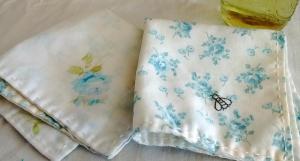 honeybee embroidered napkins 3